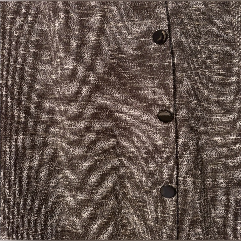 LOFT Charcoal Button-Front Pencil Skirt. Size 20. Stretchy - Picture 3 of 4